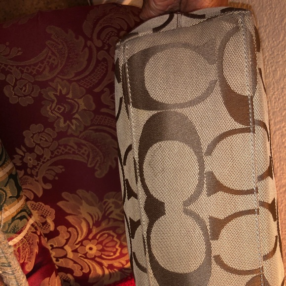 💖Coach Magenta & Tan Signature Handbag💖 - Picture 7 of 8